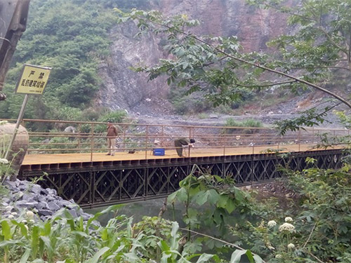 貝雷片式便橋 貝雷片式便橋