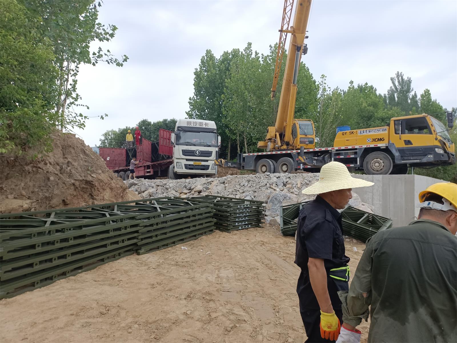 湖南浩潤路橋機(jī)械有限公司,郴州公路鋼橋設(shè)計(jì)制造加工,郴州鋼管樁橋梁設(shè)計(jì)制造加工 湖南浩潤路橋機(jī)械有限公司,郴州公路鋼橋設(shè)計(jì)制造加工,郴州鋼管樁橋梁設(shè)計(jì)制造加工