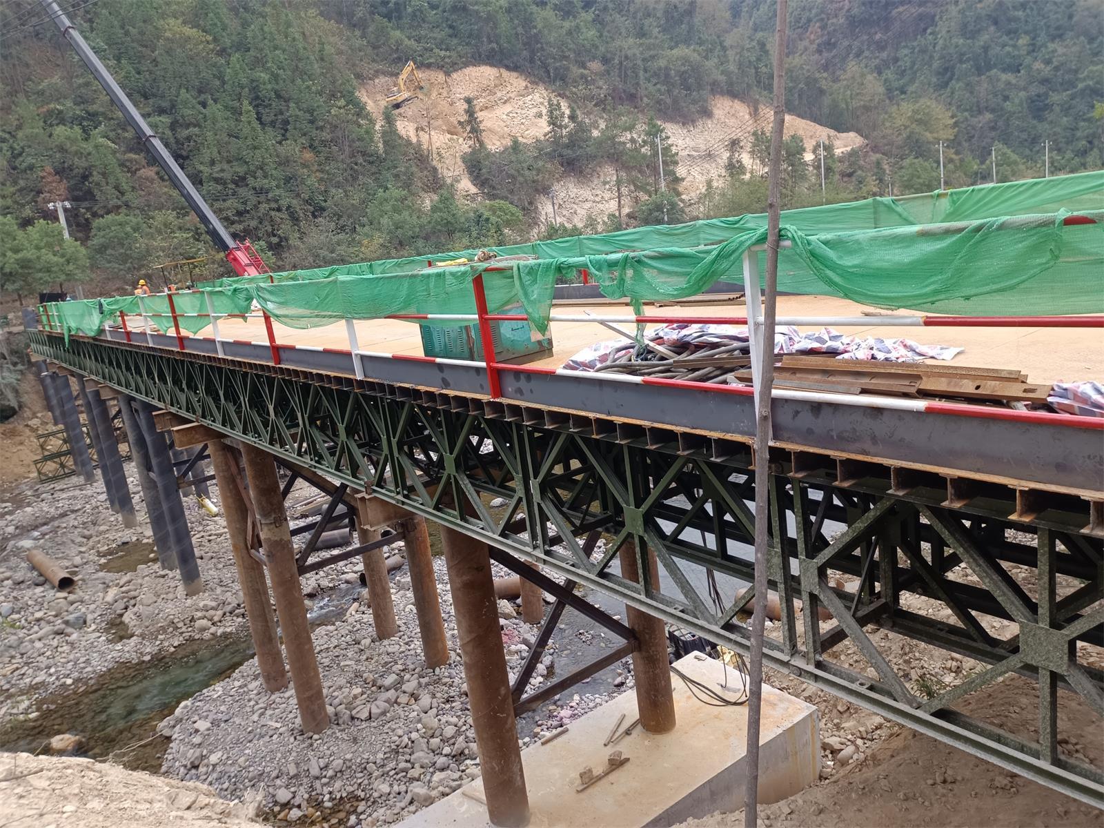湖南浩潤路橋機械有限公司,郴州公路鋼橋設(shè)計制造加工,郴州鋼管樁橋梁設(shè)計制造加工 湖南浩潤路橋機械有限公司,郴州公路鋼橋設(shè)計制造加工,郴州鋼管樁橋梁設(shè)計制造加工