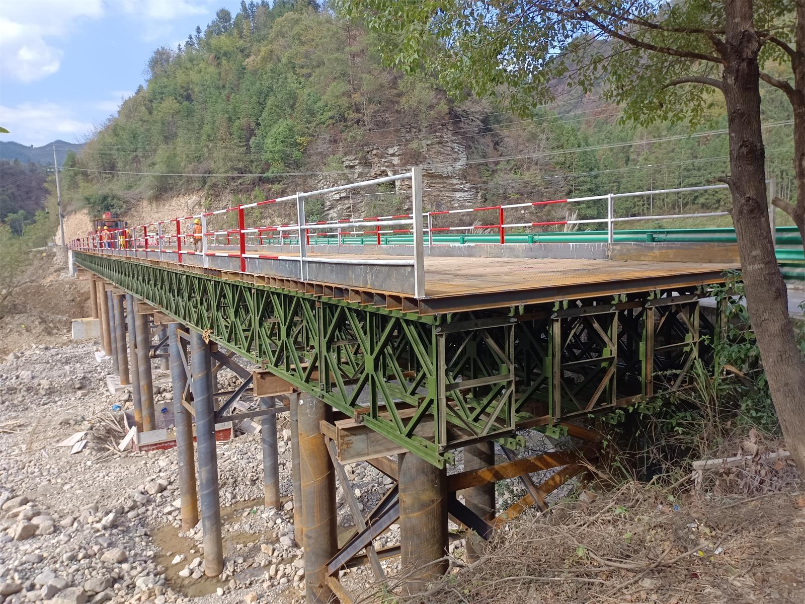 湖南浩潤路橋機械有限公司,郴州公路鋼橋設(shè)計制造加工,郴州鋼管樁橋梁設(shè)計制造加工 湖南浩潤路橋機械有限公司,郴州公路鋼橋設(shè)計制造加工,郴州鋼管樁橋梁設(shè)計制造加工